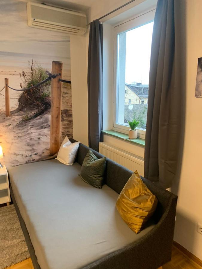 Mainpark Apartment 4 Schlafzimmer Bis Zu 10 Personen Direkt Ueber Aschaffapartment Bei Aschaffenburg Mainaschaff Exterior foto