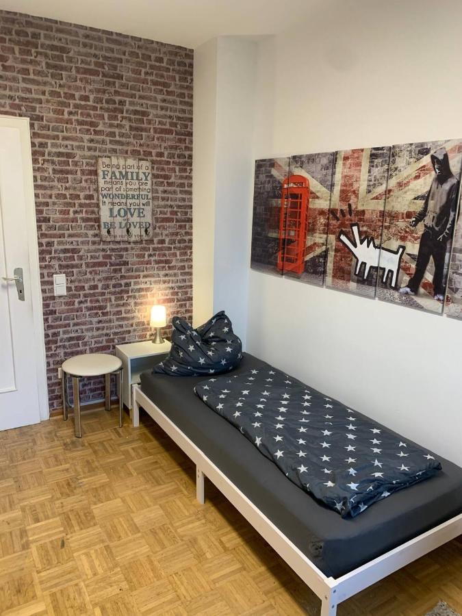Mainpark Apartment 4 Schlafzimmer Bis Zu 10 Personen Direkt Ueber Aschaffapartment Bei Aschaffenburg Mainaschaff Exterior foto