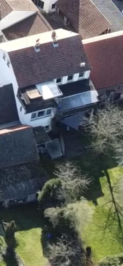 Mainpark Apartment 4 Schlafzimmer Bis Zu 10 Personen Direkt Ueber Aschaffapartment Bei Aschaffenburg Mainaschaff Exterior foto