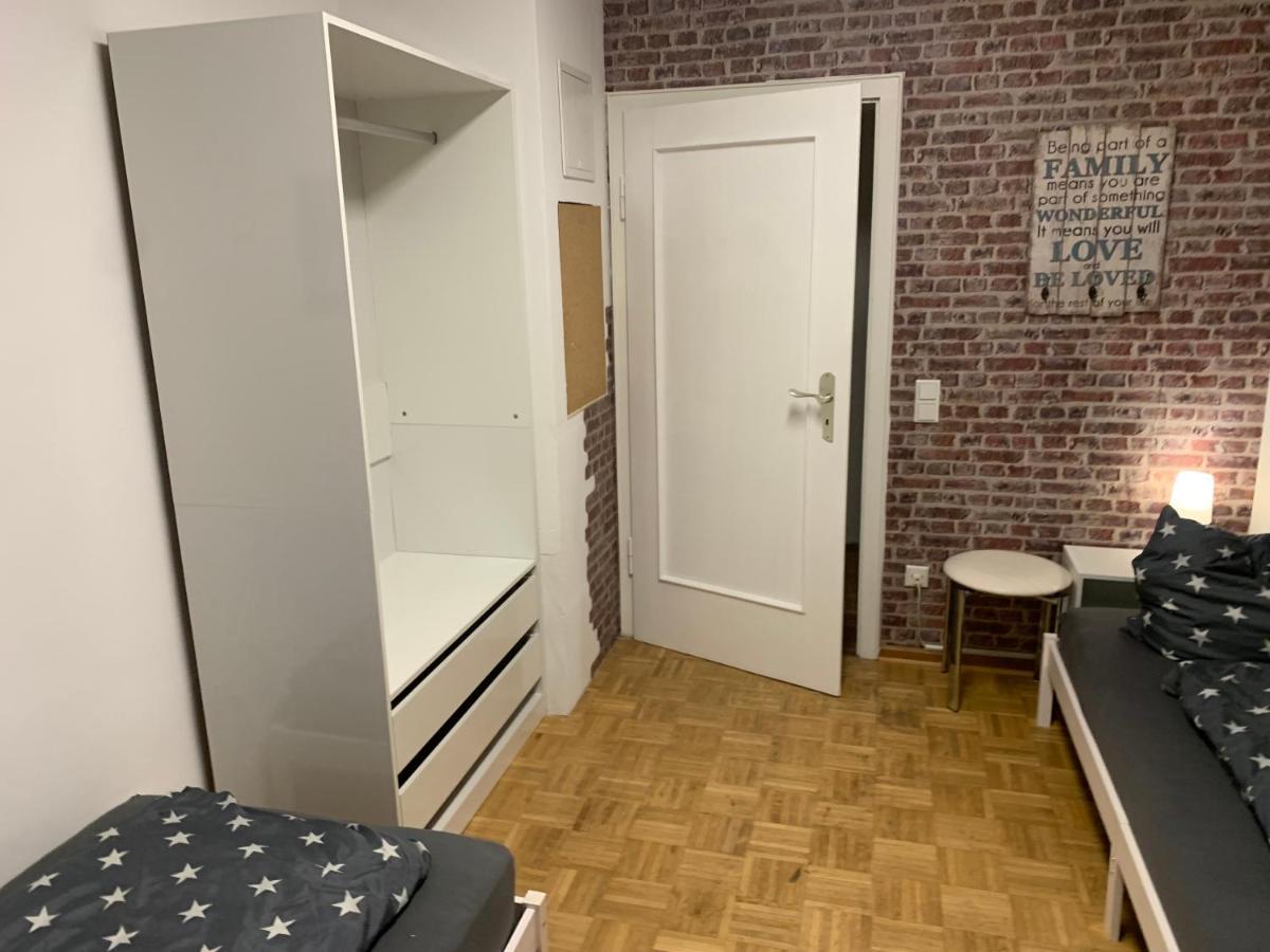 Mainpark Apartment 4 Schlafzimmer Bis Zu 10 Personen Direkt Ueber Aschaffapartment Bei Aschaffenburg Mainaschaff Exterior foto